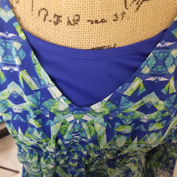 NWT double layered, smocked blouse size sm - Picture 4 of 6